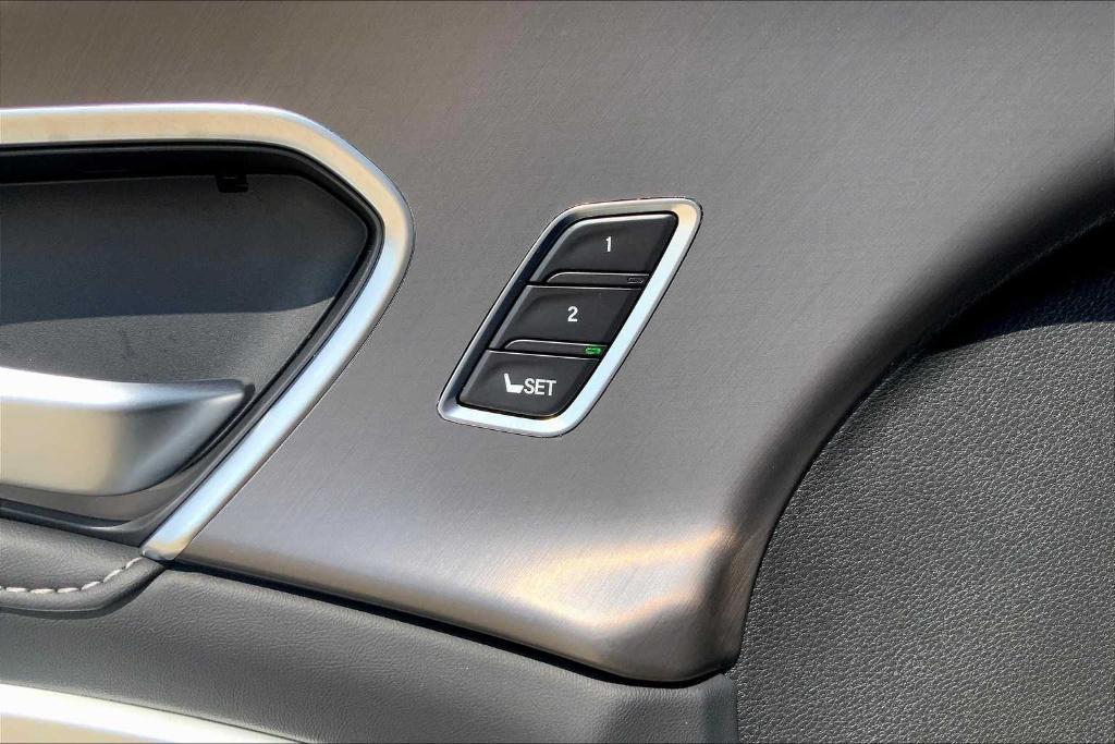 new 2025 Acura RDX car, priced at $46,050