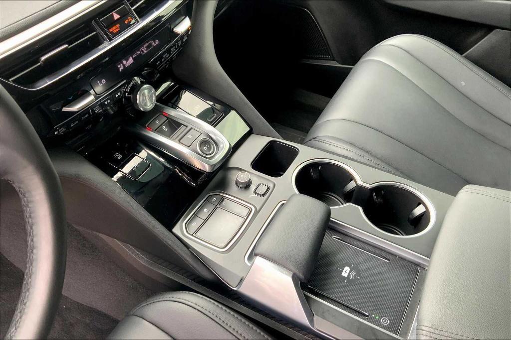 used 2024 Acura MDX car, priced at $41,995