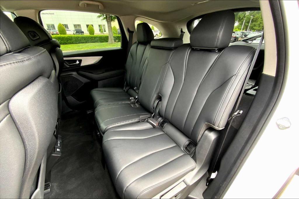 used 2024 Acura MDX car, priced at $41,995