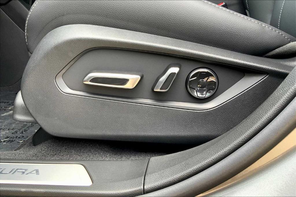 new 2025 Acura RDX car, priced at $46,650