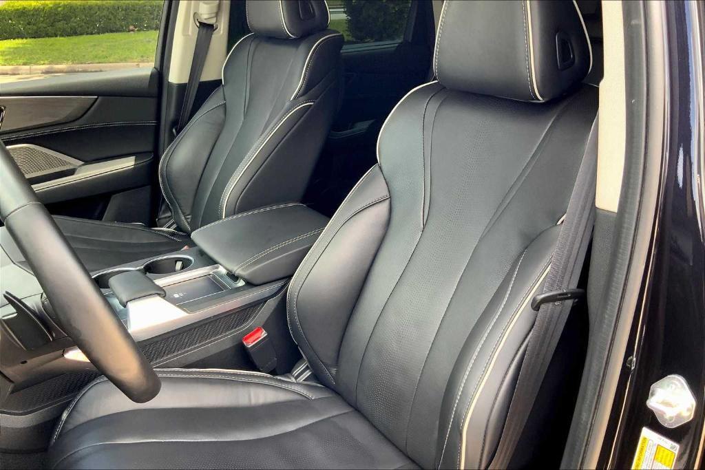 used 2023 Acura MDX car, priced at $44,995