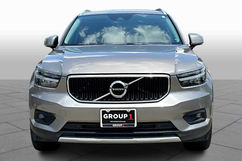 used 2022 Volvo XC40 car, priced at $22,495