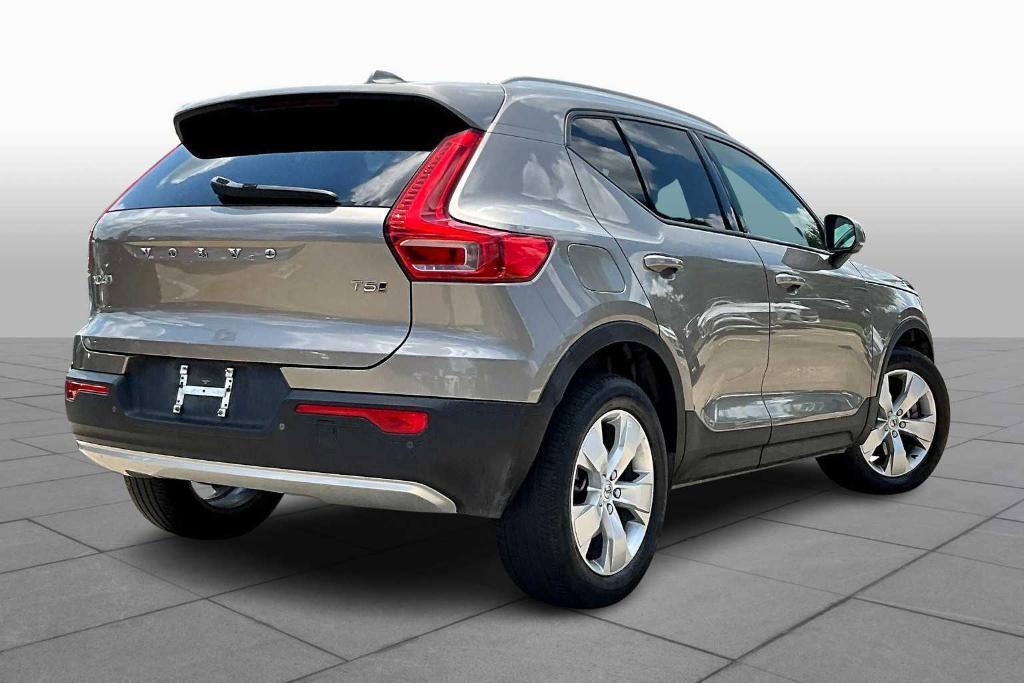 used 2022 Volvo XC40 car, priced at $22,495