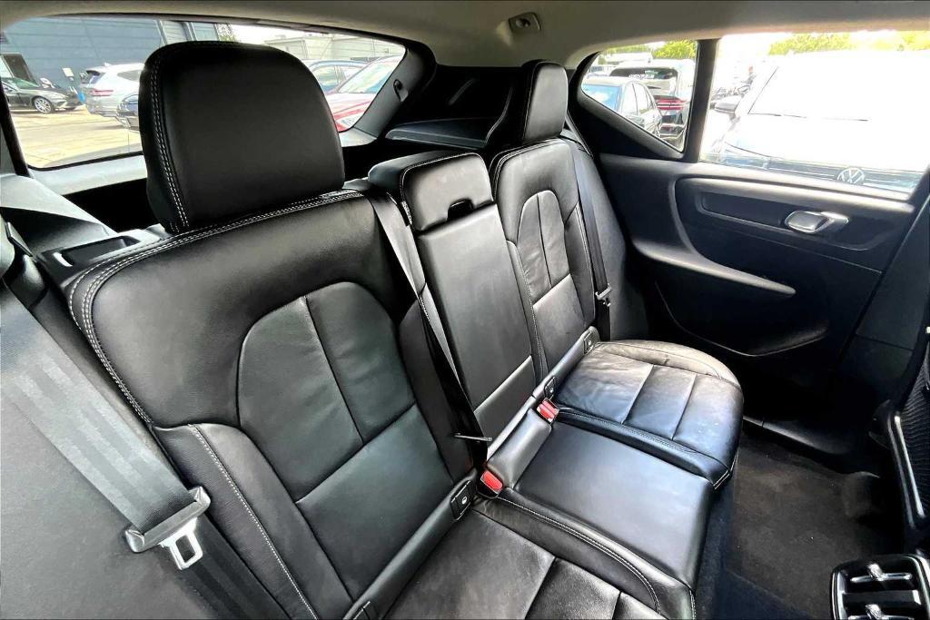 used 2022 Volvo XC40 car, priced at $22,495