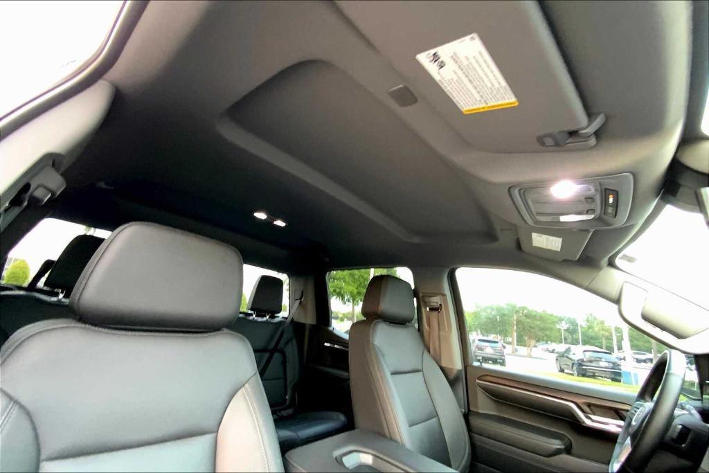 used 2024 GMC Sierra 1500 car, priced at $42,995