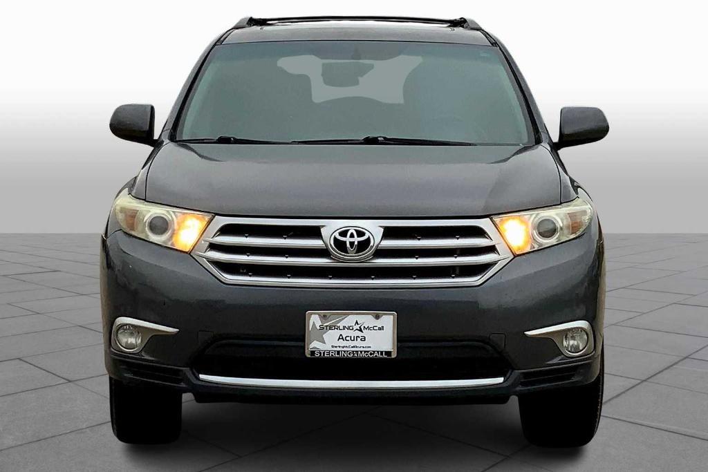 used 2013 Toyota Highlander car, priced at $10,995