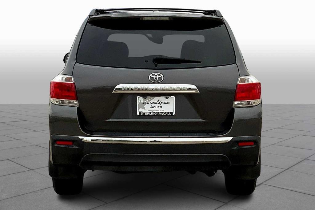 used 2013 Toyota Highlander car, priced at $10,995