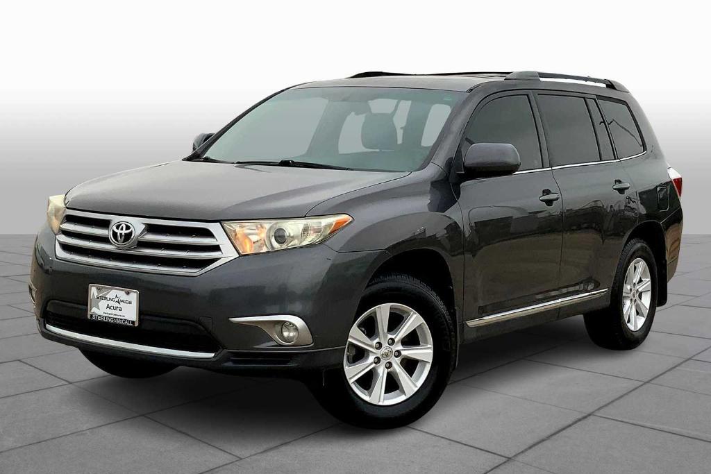 used 2013 Toyota Highlander car, priced at $10,995