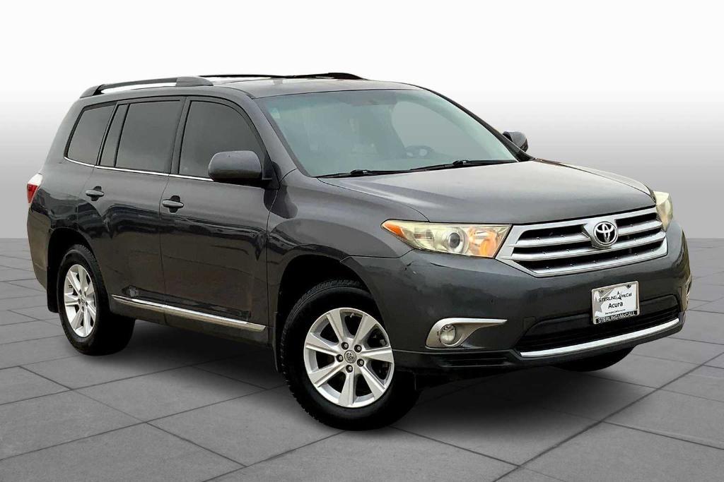 used 2013 Toyota Highlander car, priced at $10,995