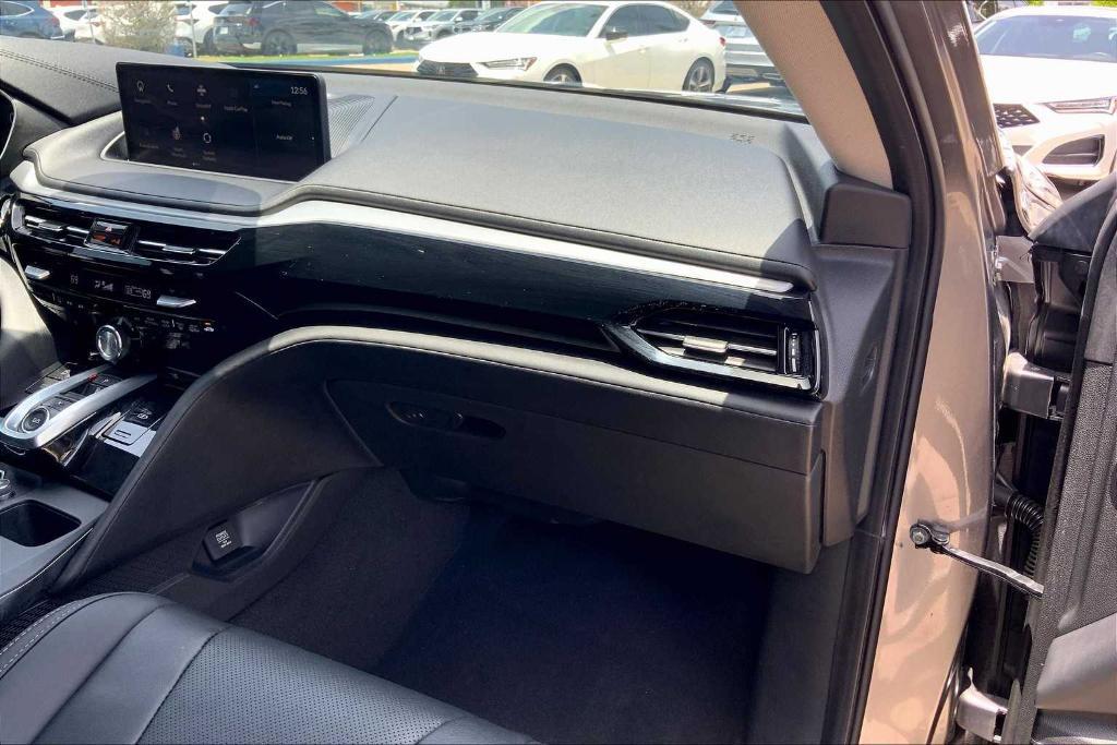 used 2024 Acura MDX car, priced at $38,995