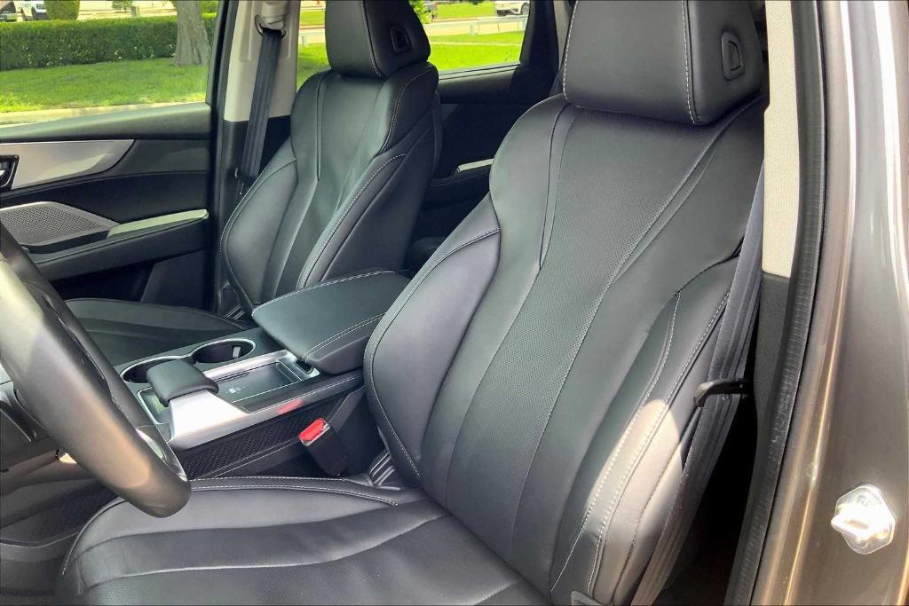 used 2024 Acura MDX car, priced at $38,995