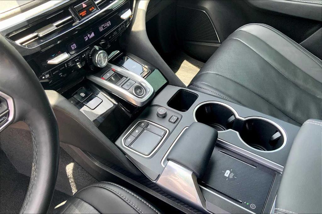 used 2024 Acura MDX car, priced at $38,995