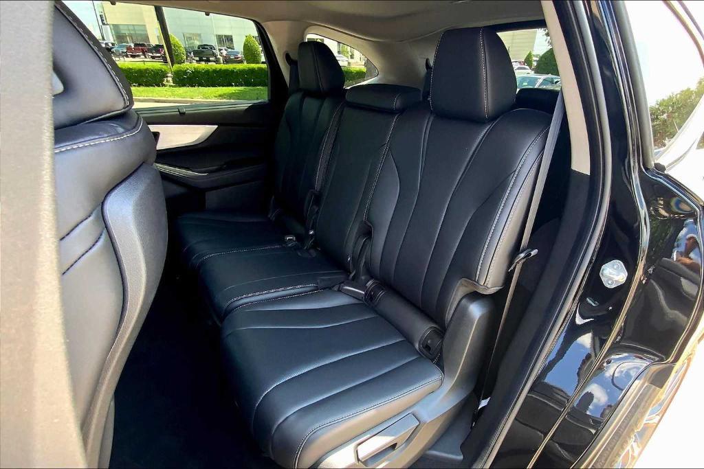 used 2024 Acura MDX car, priced at $50,995
