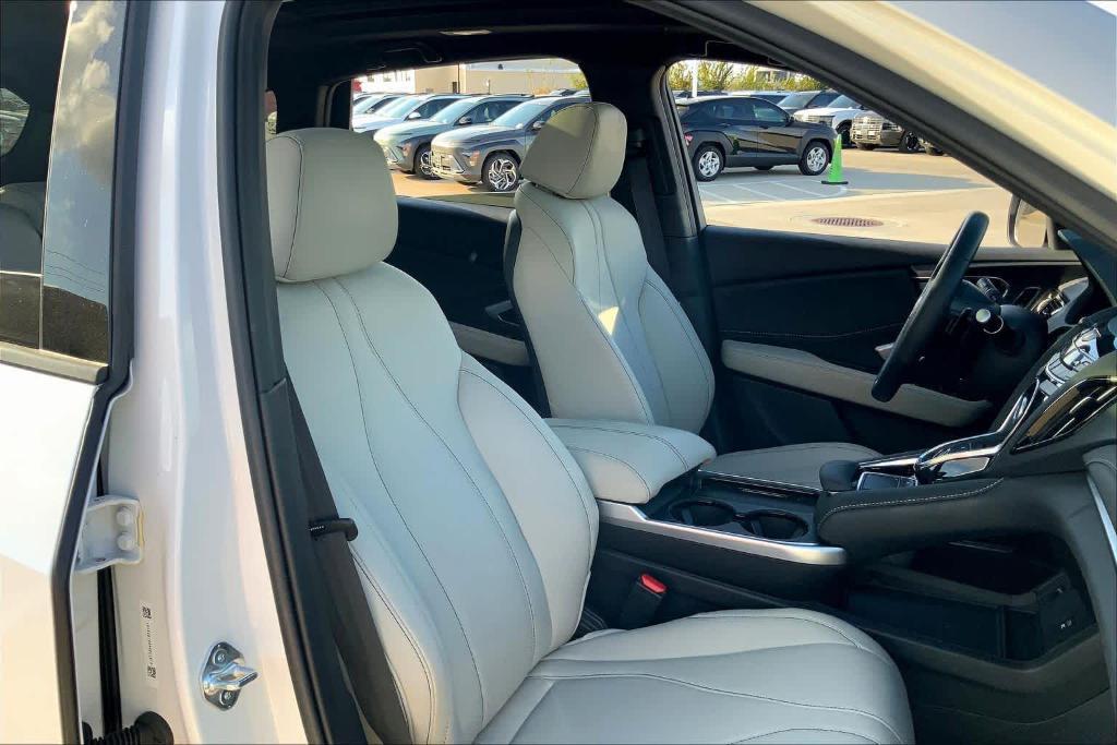 used 2025 Acura RDX car, priced at $40,995