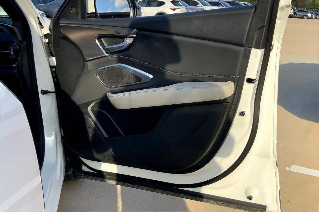 used 2025 Acura RDX car, priced at $40,995