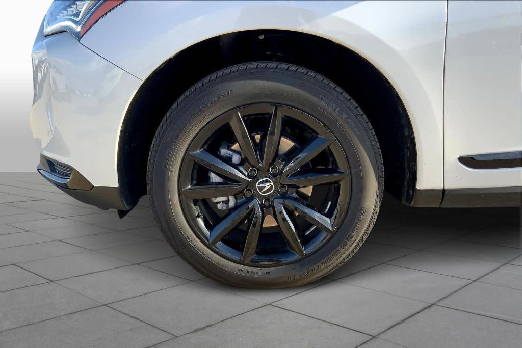 used 2025 Acura RDX car, priced at $40,995