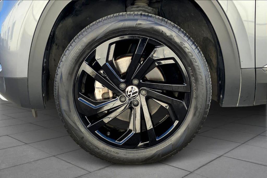 used 2022 Volkswagen Atlas car, priced at $25,995