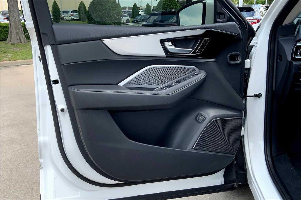 new 2025 Acura MDX car, priced at $53,150