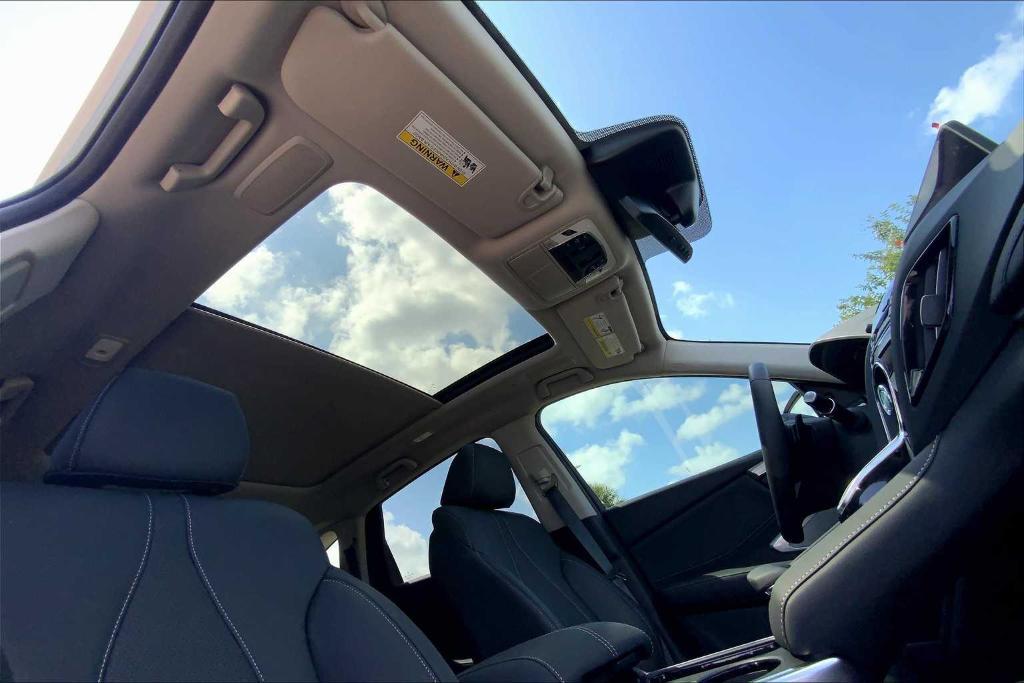 used 2025 Acura RDX car, priced at $43,995