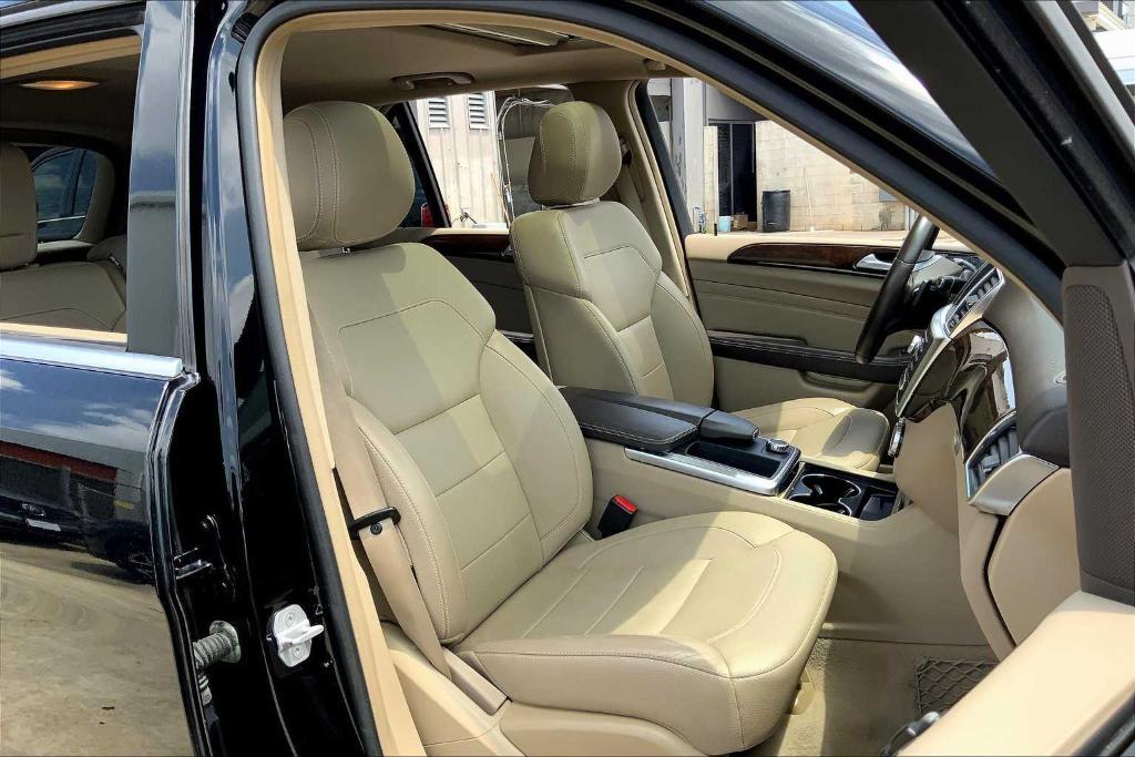 used 2015 Mercedes-Benz M-Class car, priced at $12,995