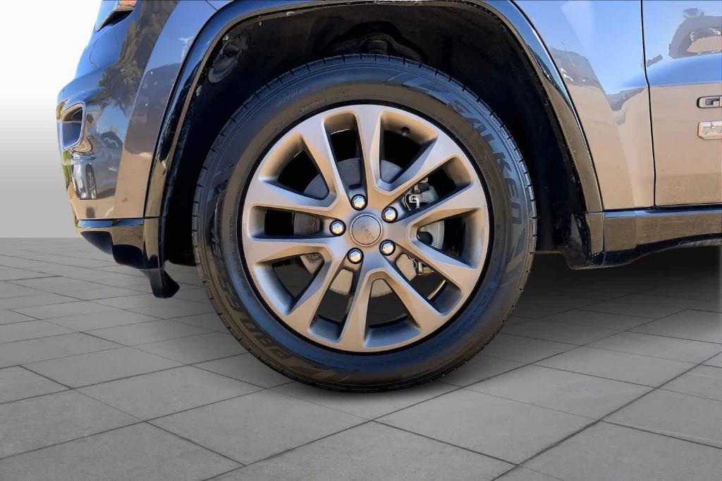 used 2016 Jeep Grand Cherokee car, priced at $16,995