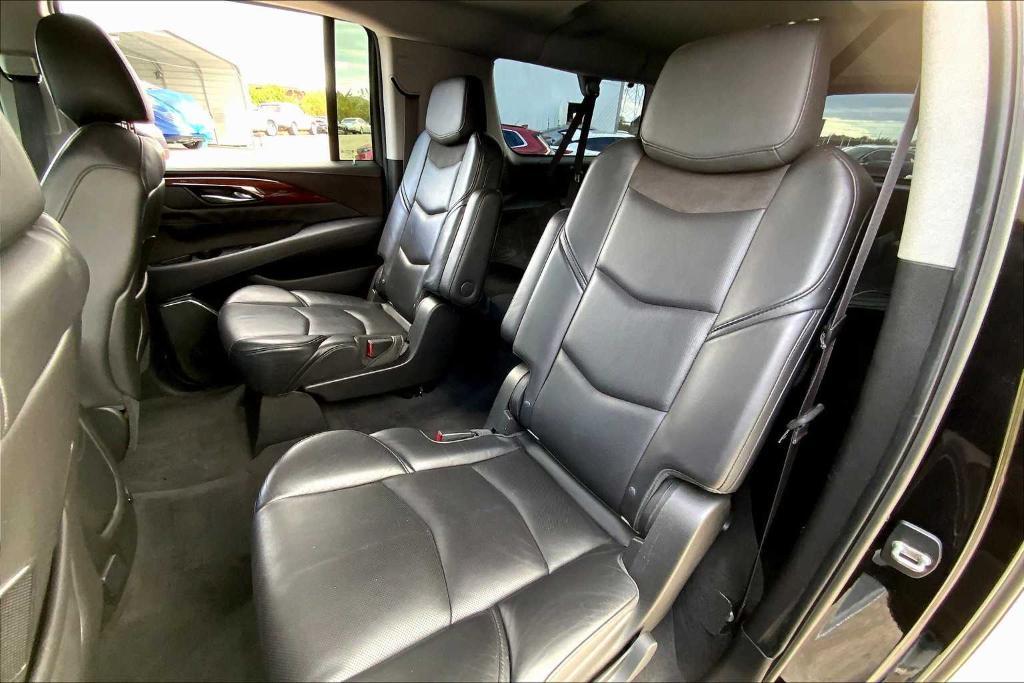 used 2015 Cadillac Escalade ESV car, priced at $29,495