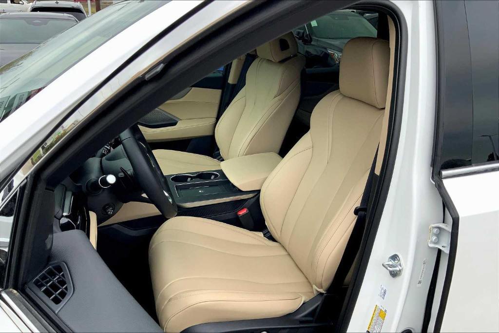 used 2025 Acura MDX car, priced at $49,495