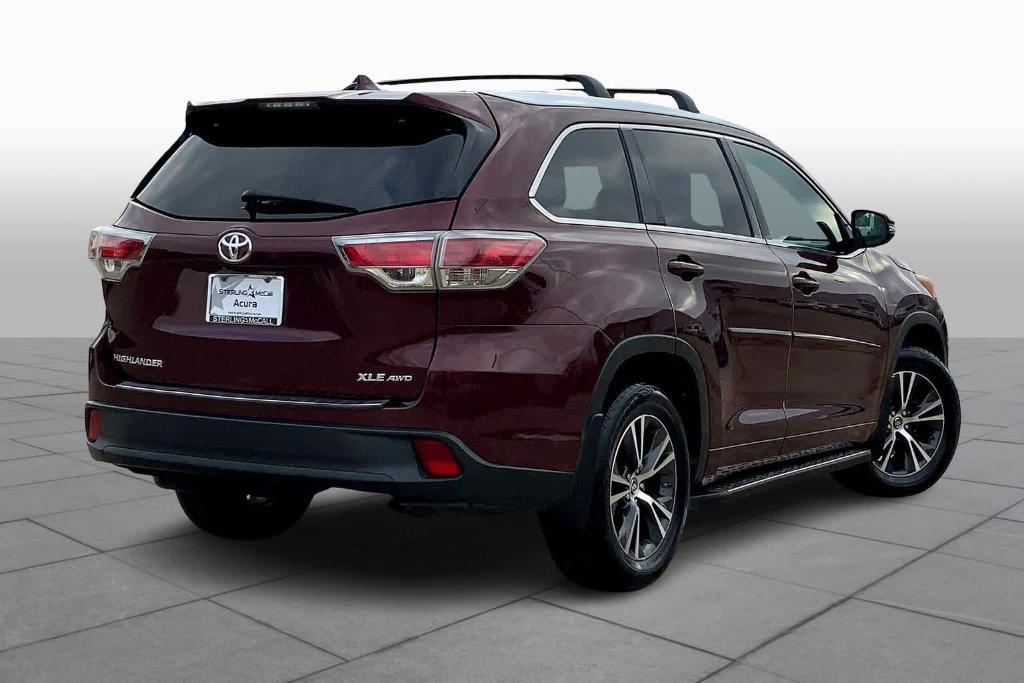 used 2016 Toyota Highlander car, priced at $18,495