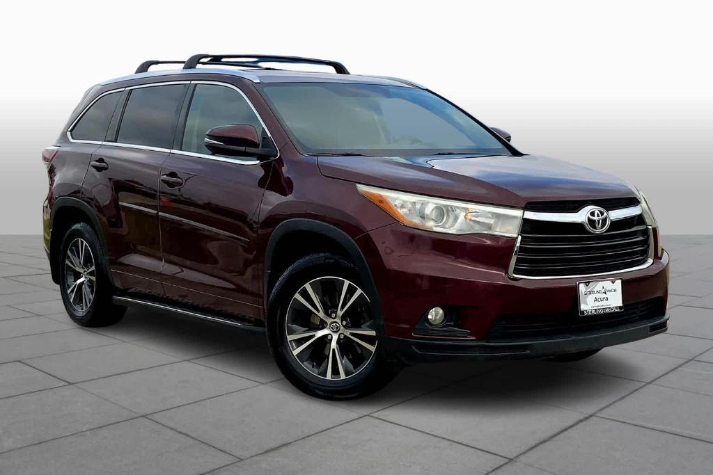 used 2016 Toyota Highlander car, priced at $18,495