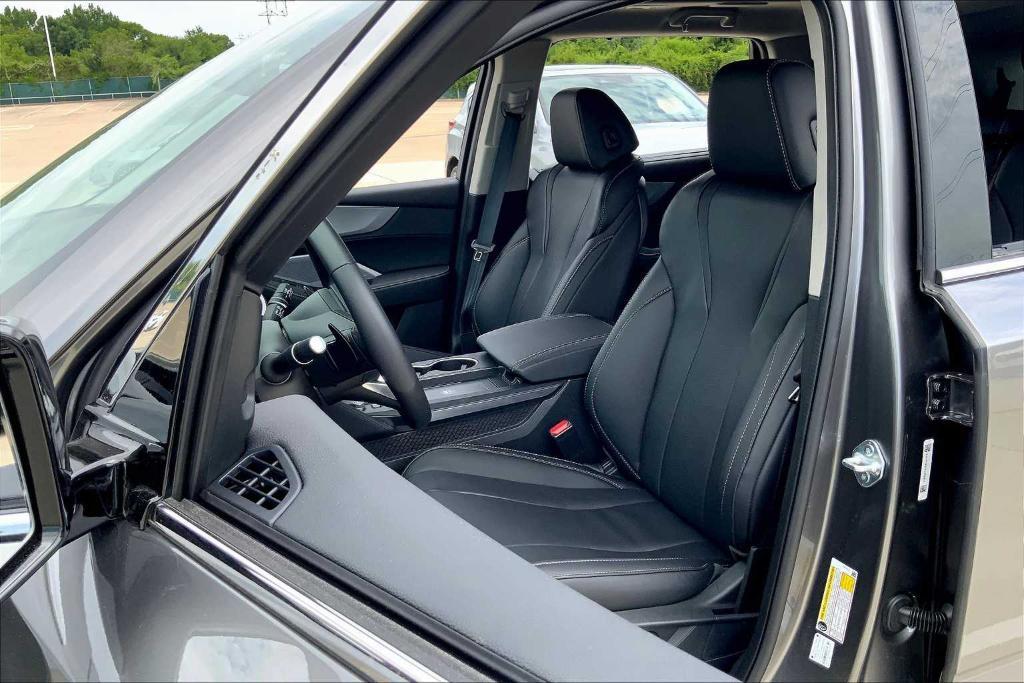 used 2025 Acura MDX car, priced at $52,995