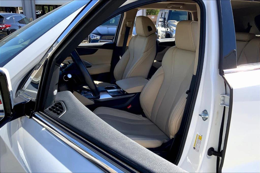 used 2022 Acura MDX car, priced at $38,995