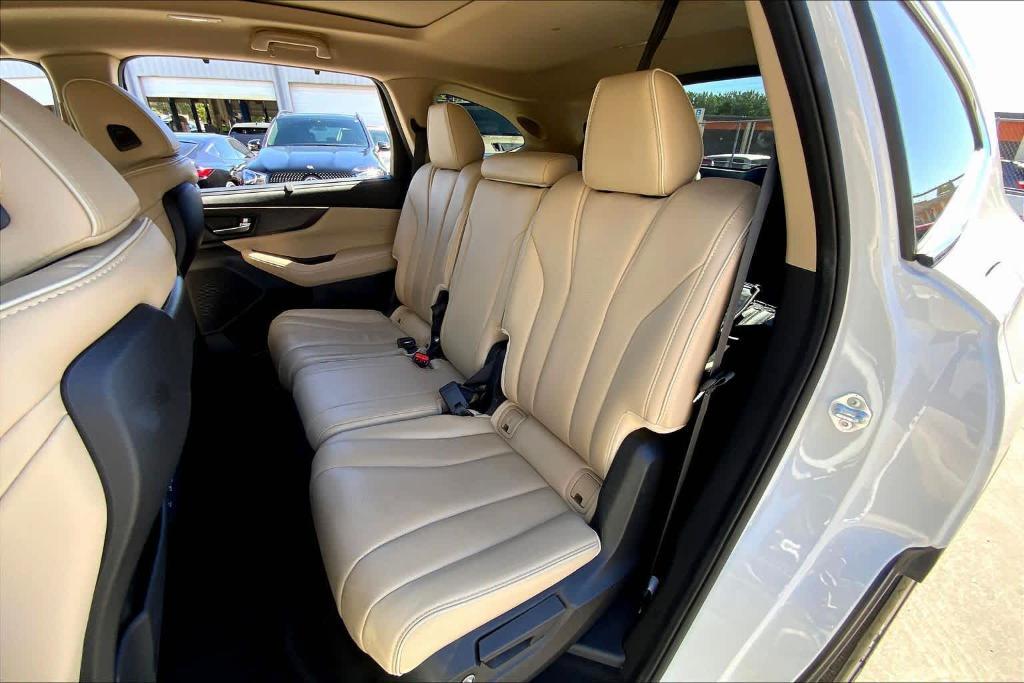 used 2022 Acura MDX car, priced at $38,995