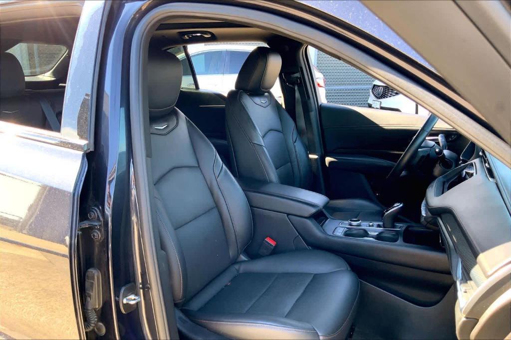 used 2022 Cadillac XT4 car, priced at $28,295