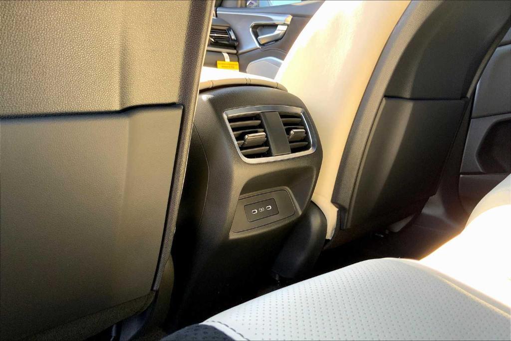 new 2025 Acura RDX car, priced at $52,250