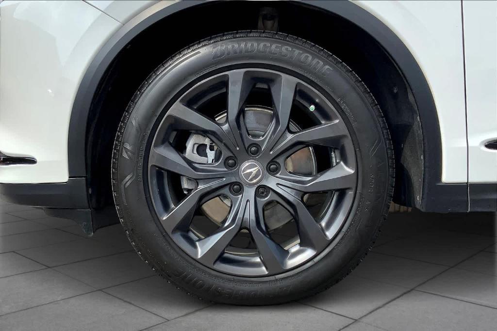 used 2022 Acura MDX car, priced at $41,495