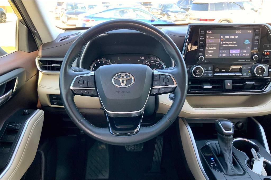 used 2021 Toyota Highlander car, priced at $29,495