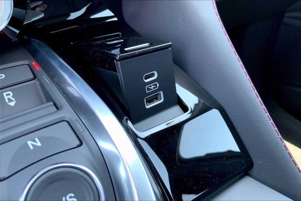 new 2025 Acura MDX car, priced at $70,250