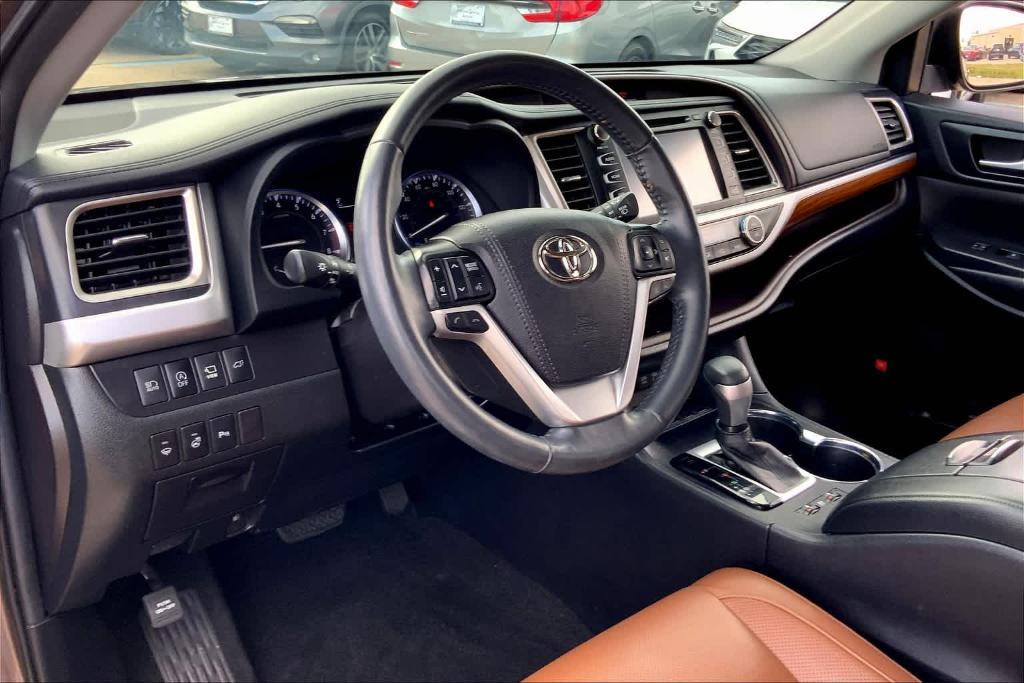 used 2019 Toyota Highlander car, priced at $33,995