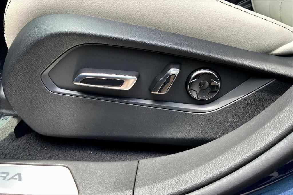 new 2025 Acura RDX car, priced at $46,050