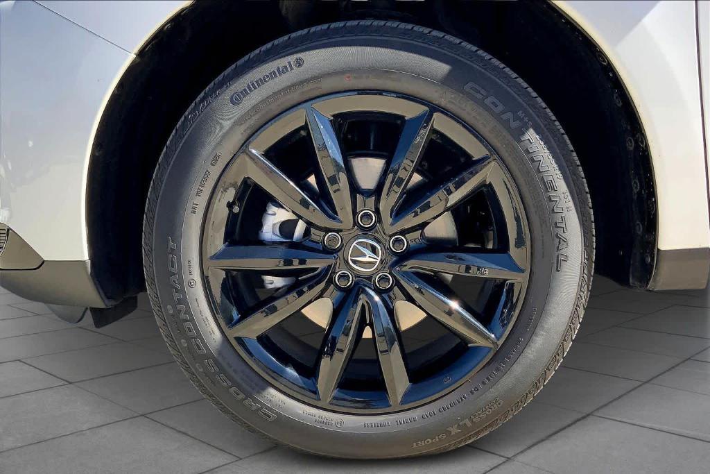 used 2025 Acura RDX car, priced at $40,995