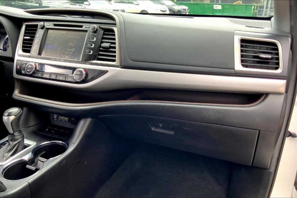 used 2019 Toyota Highlander car, priced at $22,495