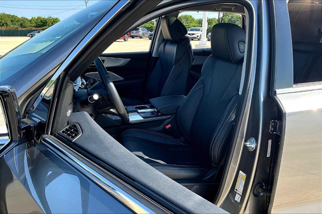 used 2024 Acura MDX car, priced at $35,995