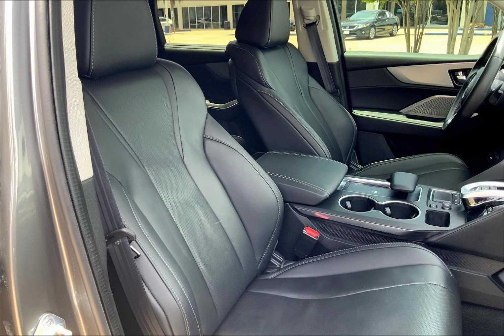 used 2024 Acura MDX car, priced at $35,995