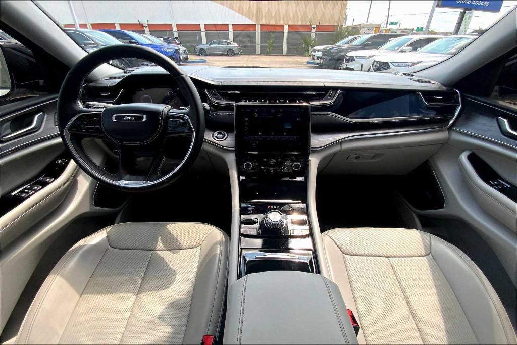 used 2022 Jeep Grand Cherokee car, priced at $35,495