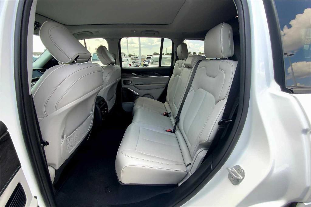 used 2022 Jeep Grand Cherokee car, priced at $35,495