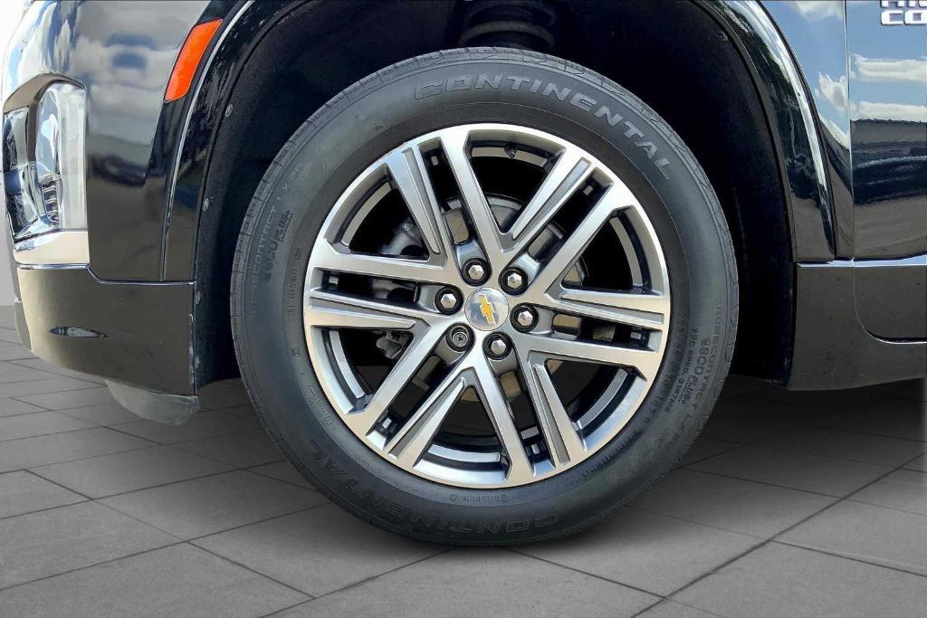used 2022 Chevrolet Traverse car, priced at $32,995