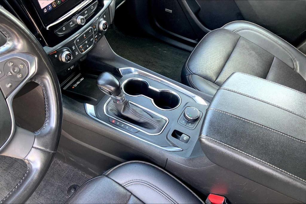 used 2022 Chevrolet Traverse car, priced at $32,995