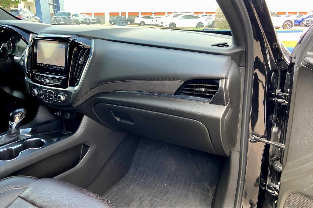 used 2022 Chevrolet Traverse car, priced at $32,995