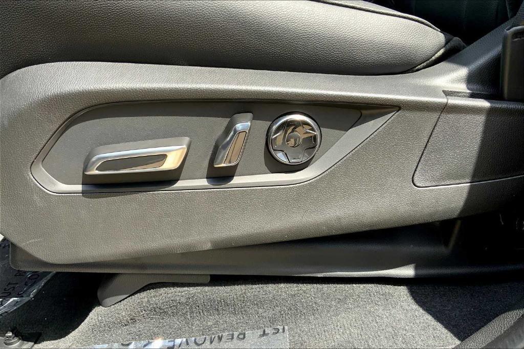 new 2025 Acura MDX car, priced at $53,150