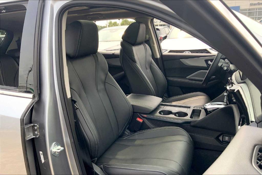 used 2025 Acura MDX car, priced at $51,995